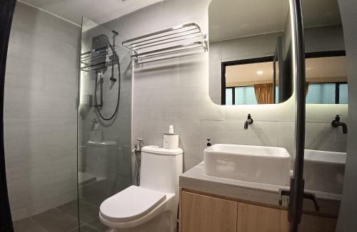 Kampung Haji Abdullah Hukum Hostel | M 9 Suite 3Min Walk to Mid Valley New Units