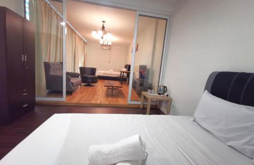 Central District House | ₘₐcₒ ₕₒₘₑ【Private Room】@Sentosa 【Southkey】【Mid Valley】