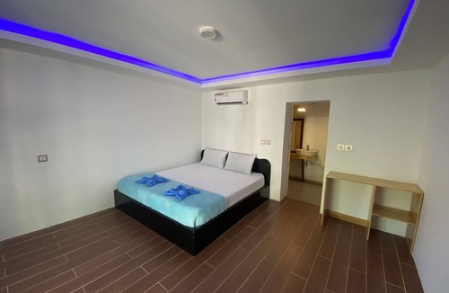 Koh Rong Hostel | Mad Monkey Koh Rong