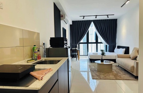 Kuala Lumpur City Centre Apartment | Majestic Residence KLCC By Flixhome