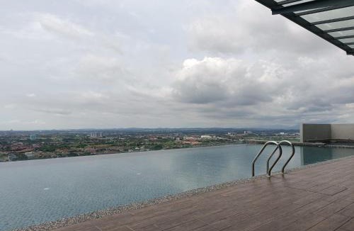 Malacca City Apartment | Malacca Infinity Pool level 36 2-6 pax 5minJonker