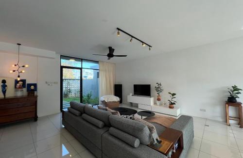 Pantai Tengah Villa | Malibu 2BR Villa - Private Pool Langkawi