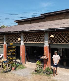 Salavan Province House | Mama Pap - Tad Lo