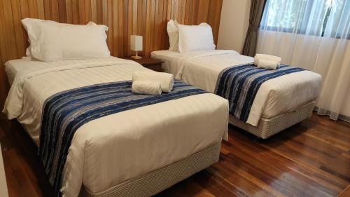 Pantai Barat Division Resort | Mamutik Island Lodge