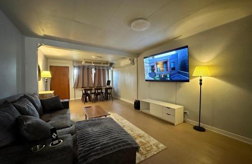 Bang Rak Hostel | Mango Hostel - 420 Friendly