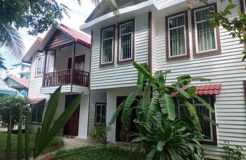 Mittakpheap Hotel | Manoha Villa