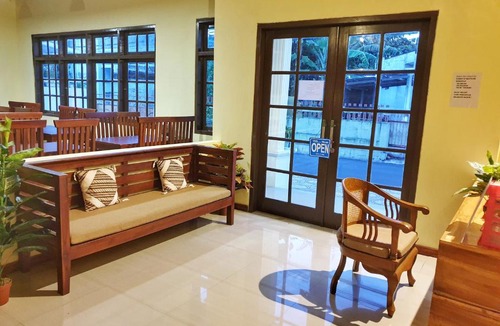 Depok Hostel | Maple Tree Homestay