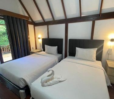 Maratua Island House | Maratua Dive Center And Lodge