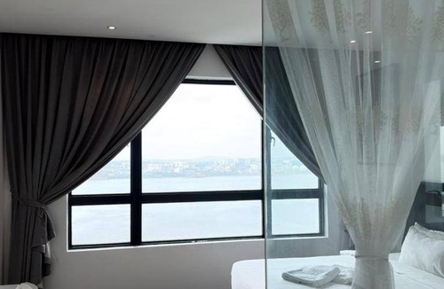 Bandar Baru Permas Jaya Apartment | Marina View Resort - 2 Bedroom