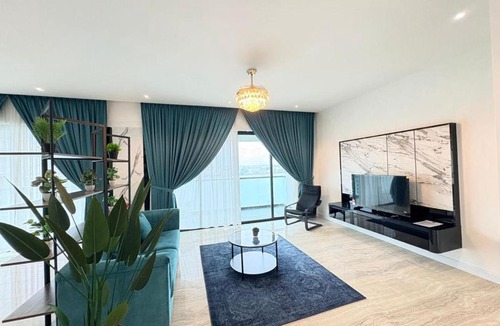 Bandar Baru Permas Jaya Apartment | Marina View Resort - Family Studio