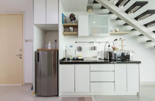 George Town Apartment | Maritime Seaview Comfy Suite Penang with TVbox,Pool,Freewifi,2-8pax