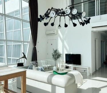 Gua Apartment | Maritime Suite Full Seaview Georgetown