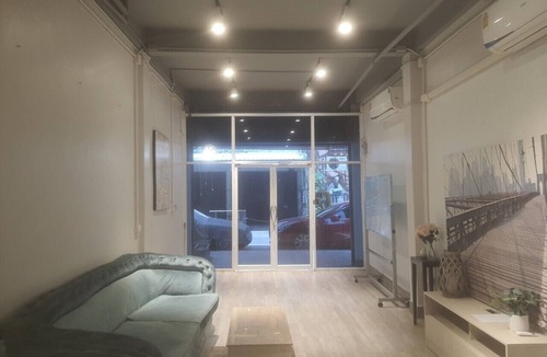 Thanon Phaya Thai Apartment | MAXi MaMa House Rangnam Platunam Bangkok 12 PAX 6 beds Entire Home 8 min to ARL