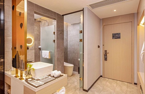 Prampir Makara Hotel | Maxx Phnom Penh Downtown (By H World)