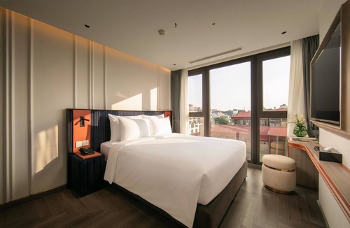 Hang Buom Hotel | May De Ville Lumiere Hotel