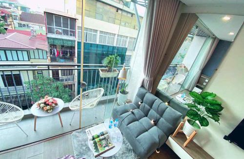 Mai Dich House | May - HO TUNG MAU