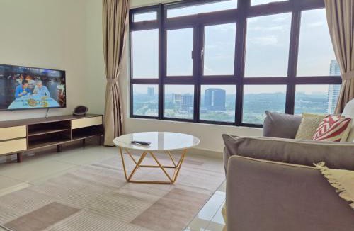 Medini Apartment | Medini Family suites for 3 pax - Next to Legoland