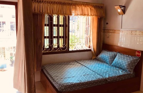 Kampong Cham House | Mekong Crossing Guesthouse - Restaurant & Pub