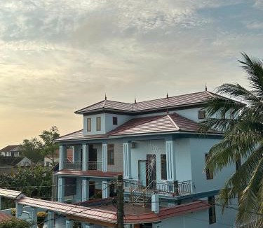 Le Thuy House | Memory Homestay Ông Chung