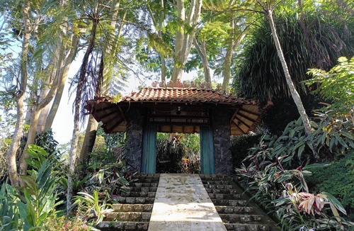 Balige Villa | Mendulang By Belza
