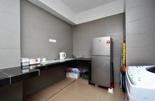 Kuala Lumpur Apartment | Menjalara Kepong ShareHouse Room Only