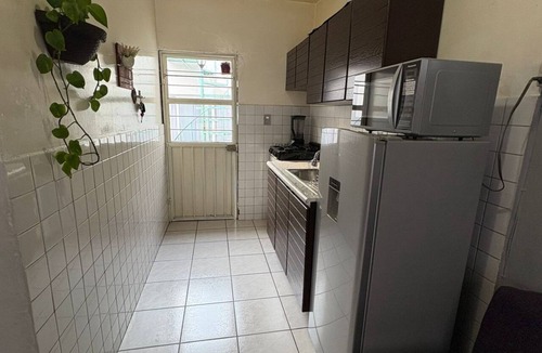 Venustiano Carranza Apartment | Meri's apartment. 45 minutes from anywhere in Mexico City. Maximum of 3 people.