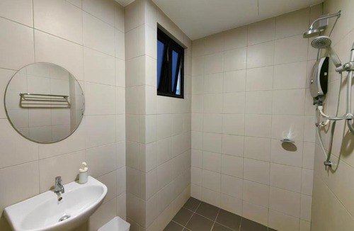 Medini Apartment | Meridin RamadaRomantic set by DW homestay