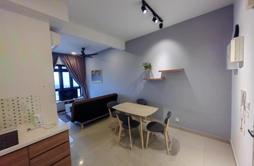 Medini Apartment | Meridin RamadaRomantic set by DW homestay