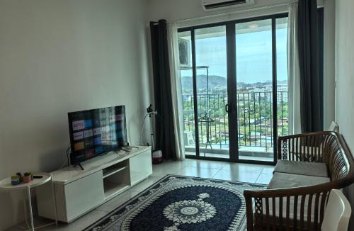 Kampung Masjid Timah Apartment | Meritus Comfy 3 Bedroom with 8 Pax