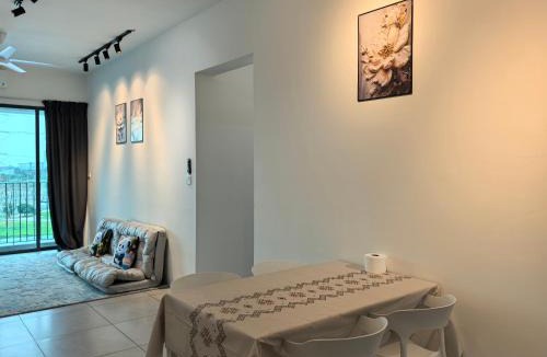 Kampung Masjid Timah Apartment | Meritus Family Comfy Deluxe Home