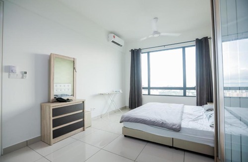 Kampung Bagan Dalam House | Merveille Woodsbury Suite 6