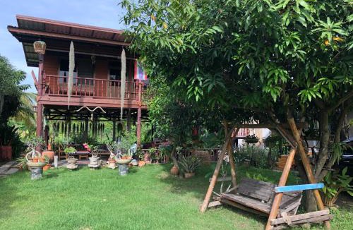 Khai Bang Rachan Villa | Metha Country View Homestay Singburi