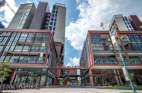 Ben Nghe Apartment | Metropole Retreat Iconic City View Pool & Gym