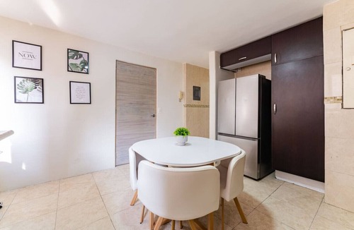 Cuauhtemoc Apartment | Mid-Century Charm in the Heart of the City