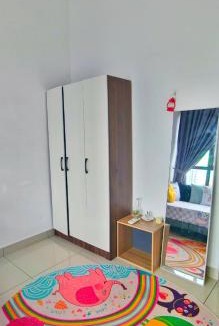 Kuala Lumpur House | Middle Room