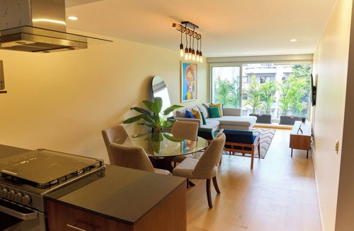 Hipodromo Apartment | Mili & Mila Condesa Apartment with Pool and Gym in Condesa