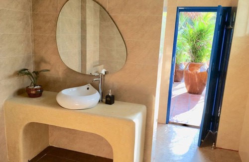 East Ham Tien Beach Hotel | MiNhon Hotel Mui Ne