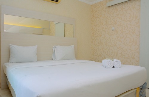 Kampung Bali Hotel | Minimalist and Cozy 1Br Apartment at The Boulevard
