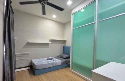 Sungai Buloh Apartment | Minumum 4days 3BR at PJU 10 DamansaraDamai