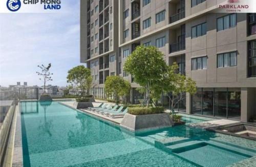 Ruessei Kaev Apartment | Modera Suites at Parkland Condo TK