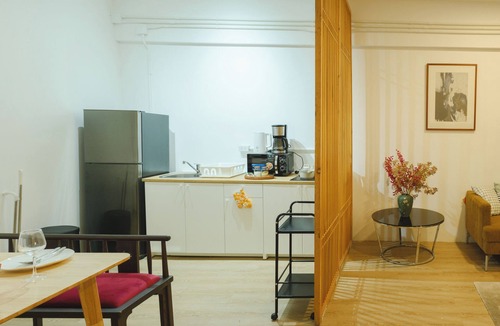 Bang Rak Condo | Modern 2 Br Sleep 6 People Apartment in the Heart of Bangkok, City Center Silom
