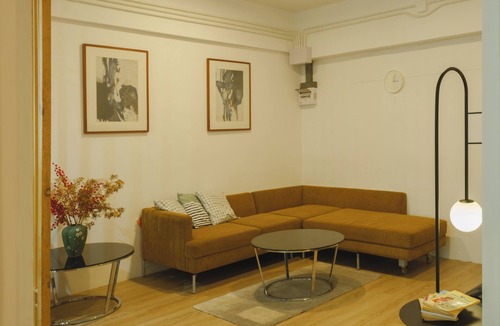 Bang Rak Condo | Modern 2 Br Sleep 6 People Apartment in the Heart of Bangkok, City Center Silom