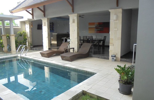 Kerobokan Villa | Modern 4 Bedroom 4 Bathroom villa pool