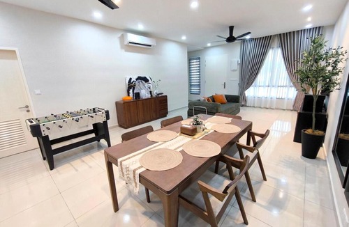 Bandar Sri Sendayan House | Modern Bayu Retreat Seremban