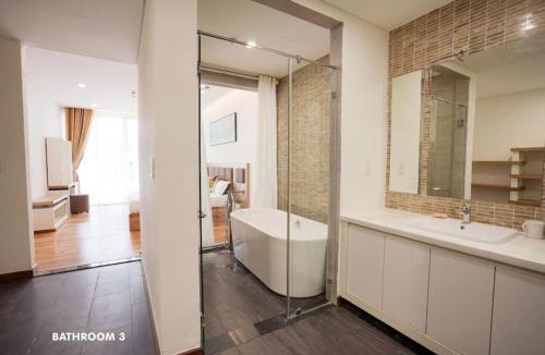 Hai Chau Apartment | Modern & Charming Penthouse 5BRs in Da Nang Center