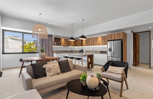 Diaz Ordaz Apartment | Modern Corner Condo in Versalles Rooftop Infinity Pool Prime Foodie Location