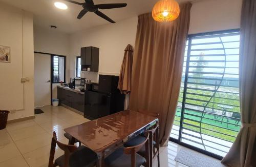 Kuala Langat District House | Modern Cozy Retreat Banting Private BBQ Kids Pool Corner Lot