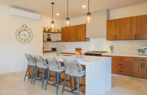 San Jose del Cabo Villa | Modern Golf‑Front Villa w/Heated Pool, Hot Tub, Game Room | Club Campestre