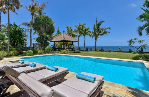 Dencarik Villa | Modern, Luxury and Spacious Beach front Villa with Private Pool & Staff