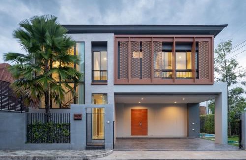 Ban Waen House | Modern Luxury Pool Villa Chiang Mai